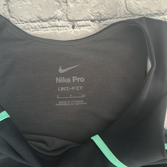 Women’s Nike Pro set size smalll Never worn - Picture 3 of 8